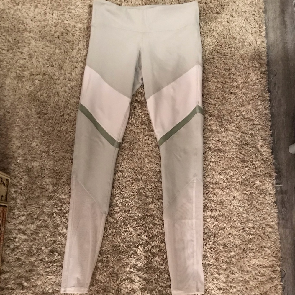 Alo Leggings